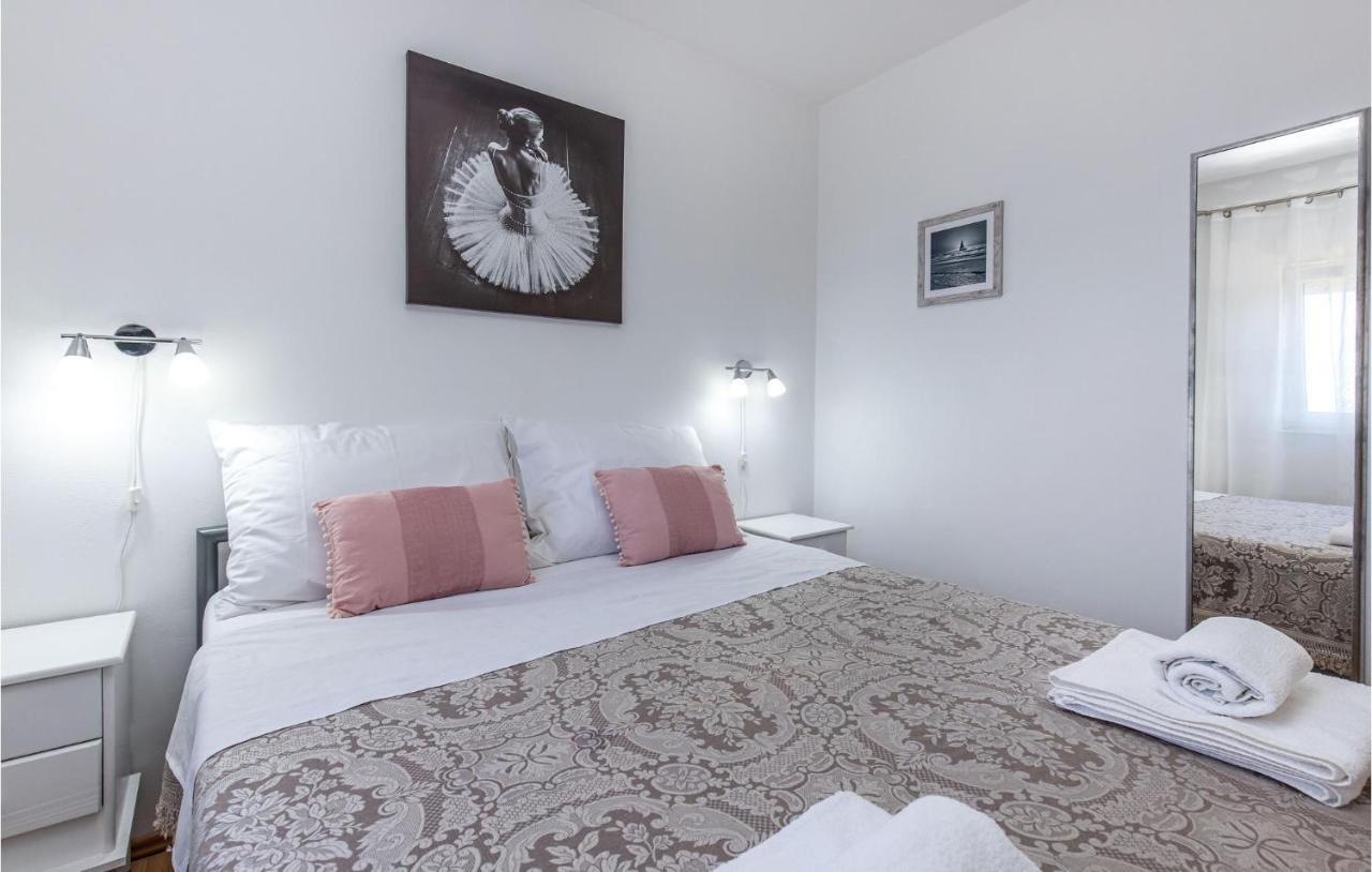 Amazing Apartment In Kostrena With 1 Bedrooms And Wifi Exterior foto