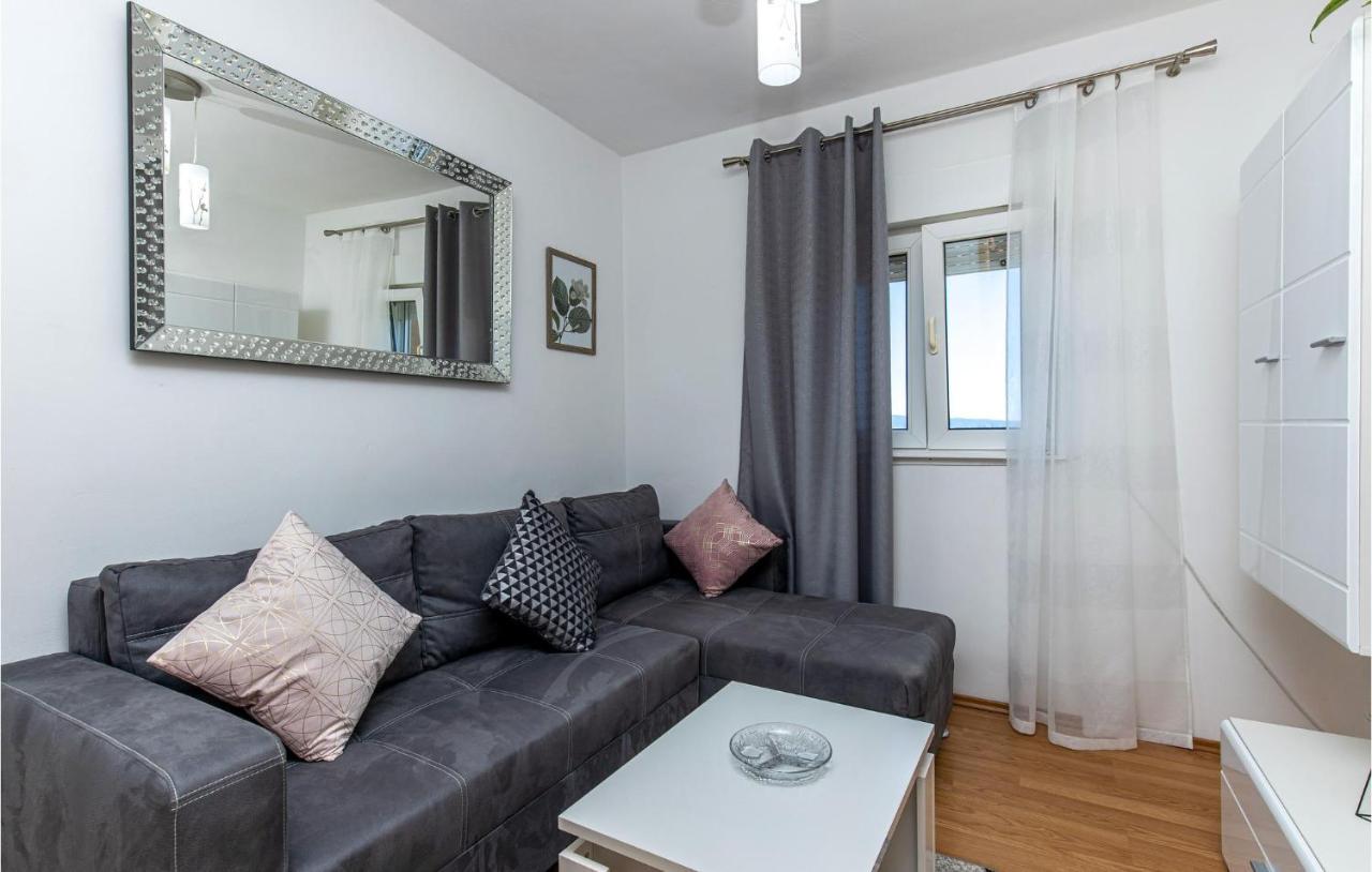 Amazing Apartment In Kostrena With 1 Bedrooms And Wifi Exterior foto